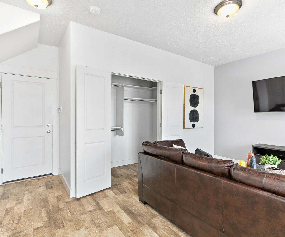 Photo of alternative living room photo of 3 bedroom furnished townhome near Salt Lake City. Furnished corporate housing